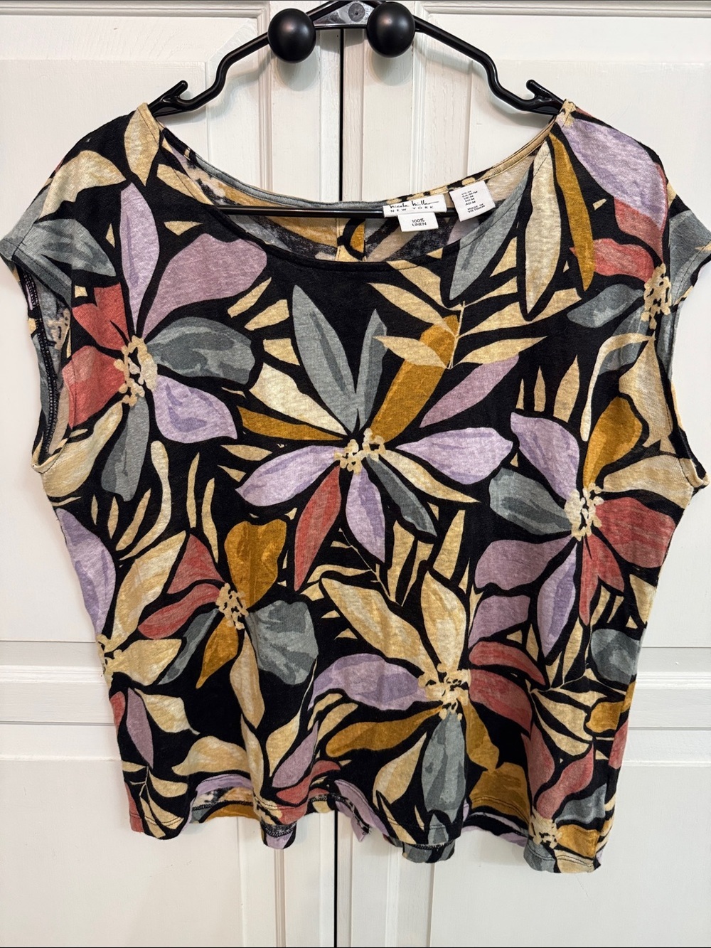Nicole Miller Black Floral Cap Sleeve Linen Tee with Multicolor Blooms. Size M